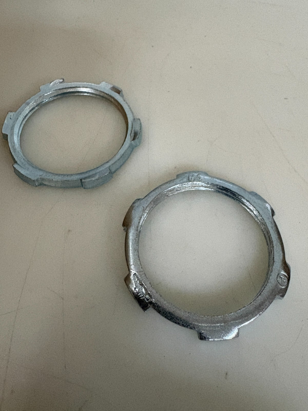 LOT OF 50 ABB THOMAS & BETTS 1 1/4 LOCKNUT #1441