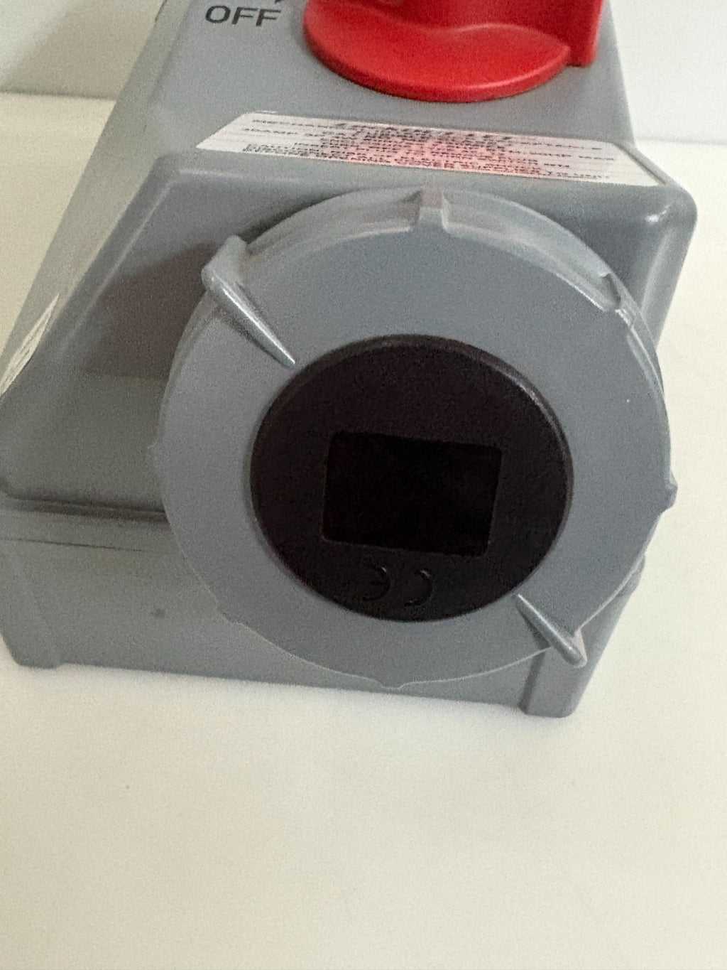 MENNEKES LOCKOUT-LET PIN & SLEEVE SWITCH #ME 430MIF52