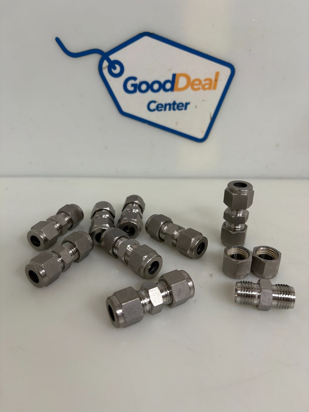 LOT OF 9 SWAGELOK S STEEL TUBE/TUBE UNION 3/8" X 3/8" 316 19U