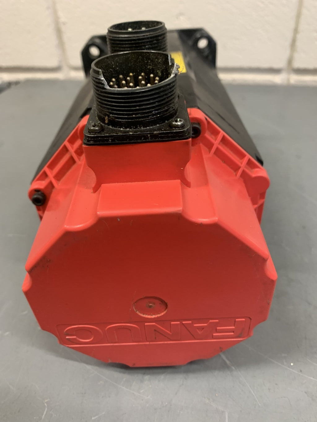 GE FANUC AC SERVOR MOTOR 6/2000 A06B-0127-B0763