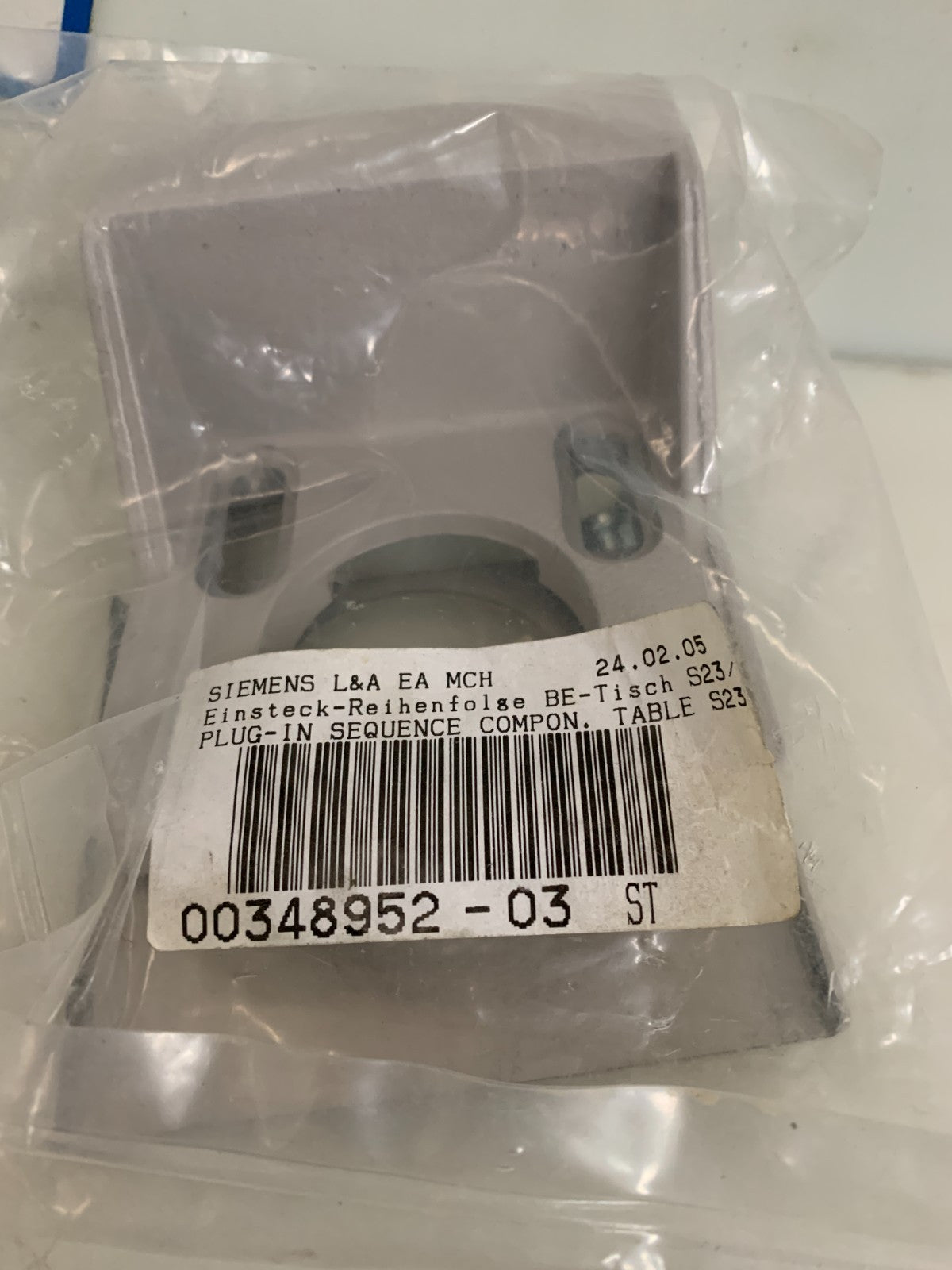 SIEMENS L & A EA MCH PLUG IN SEQUENCE COMPONENT TABLE 00348952-03