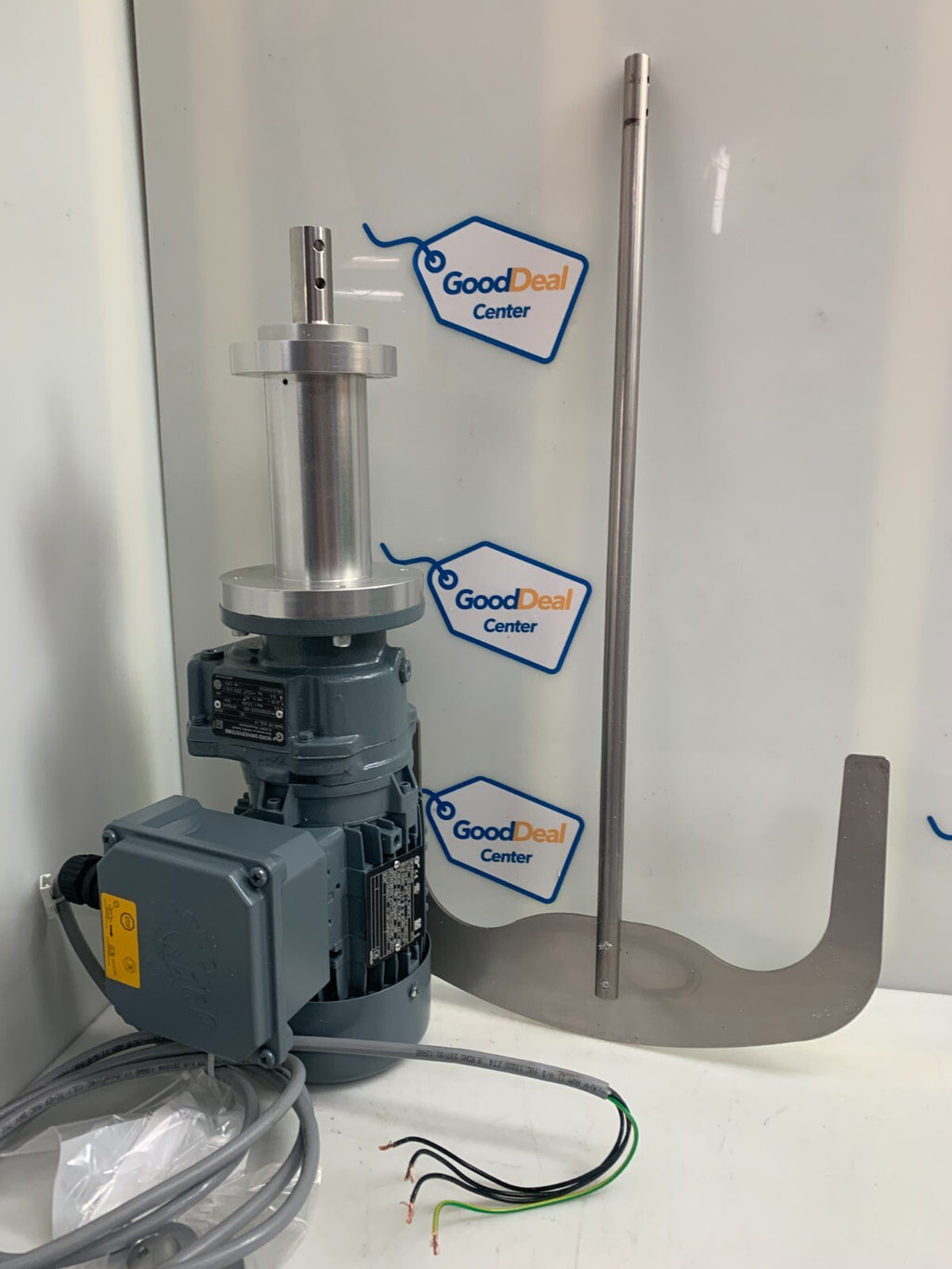 Nord Drivesystems Agitator SK63L/4MS motor w/SK OF-63L/4 w/ rod and blade