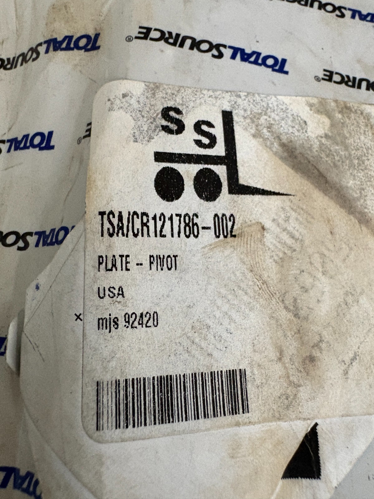 CROWN LIFT TRUCK PIVOT PLATE #121786-002