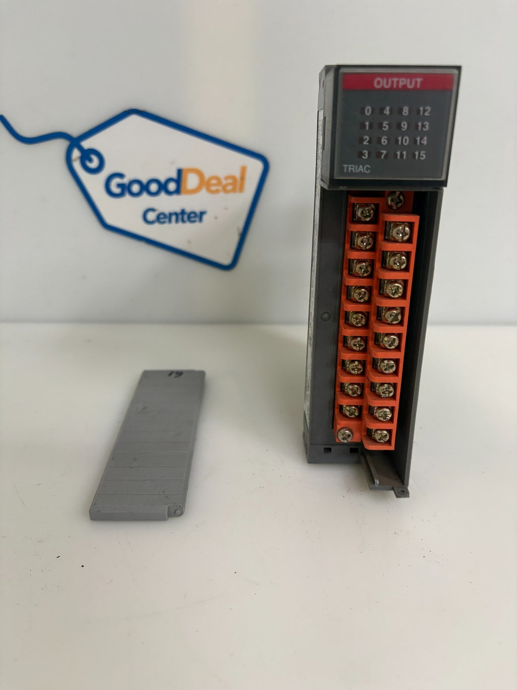 ALLEN BRADLEY OUTPUT MODULE 1746-0A16 SER D