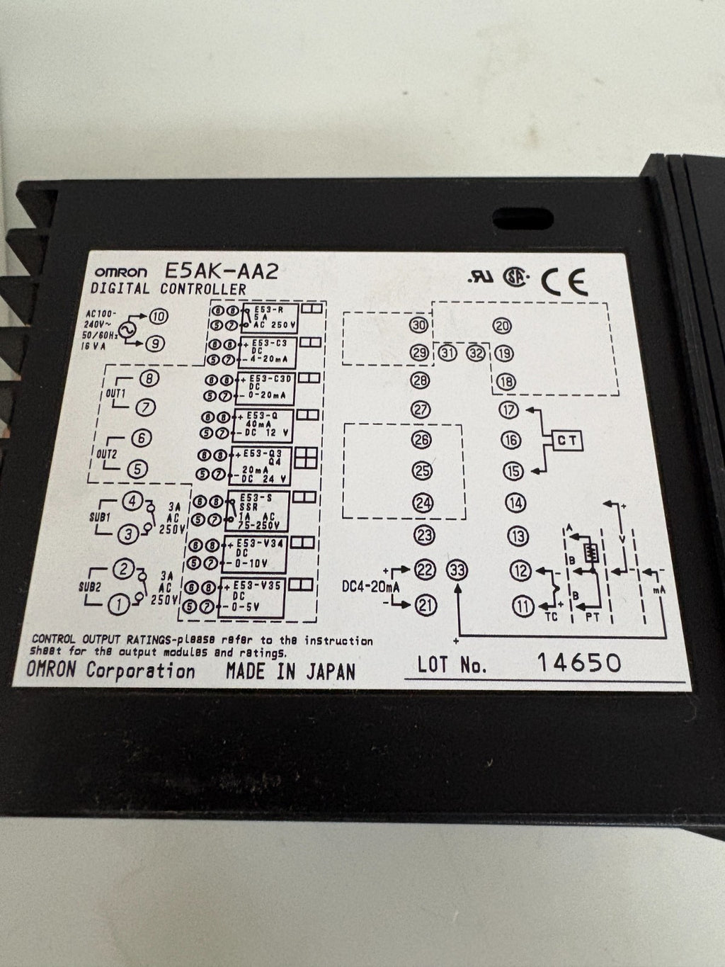 OMRON MULTI RANGE DIGITAL CONTROLLER E5AK-AA2