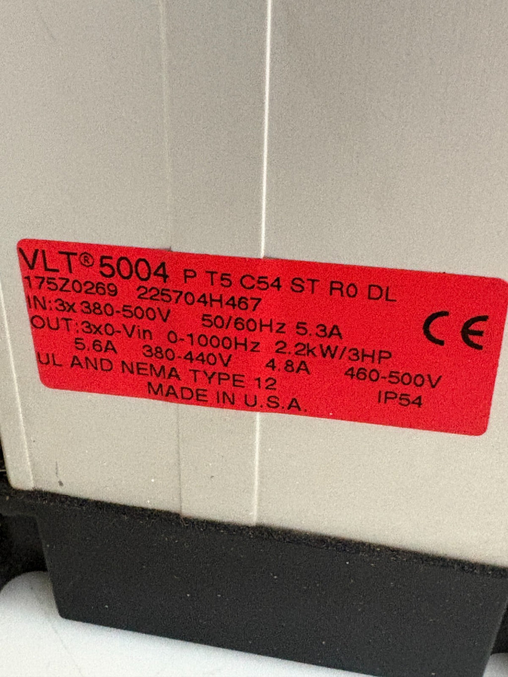 DANFOSS VLT SERVO DRIVE 5004 P T5 C54 ST R0 DL4
