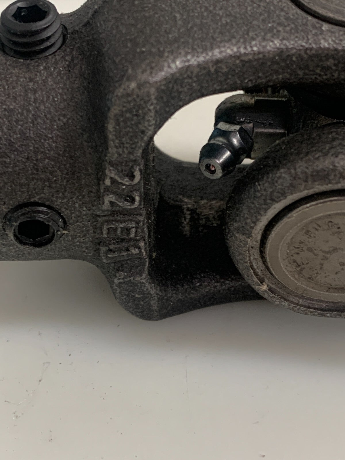 NEAPCO POWER TAKE OFF YOKE AND UNIVERSAL JOINT ASS. 11-3985