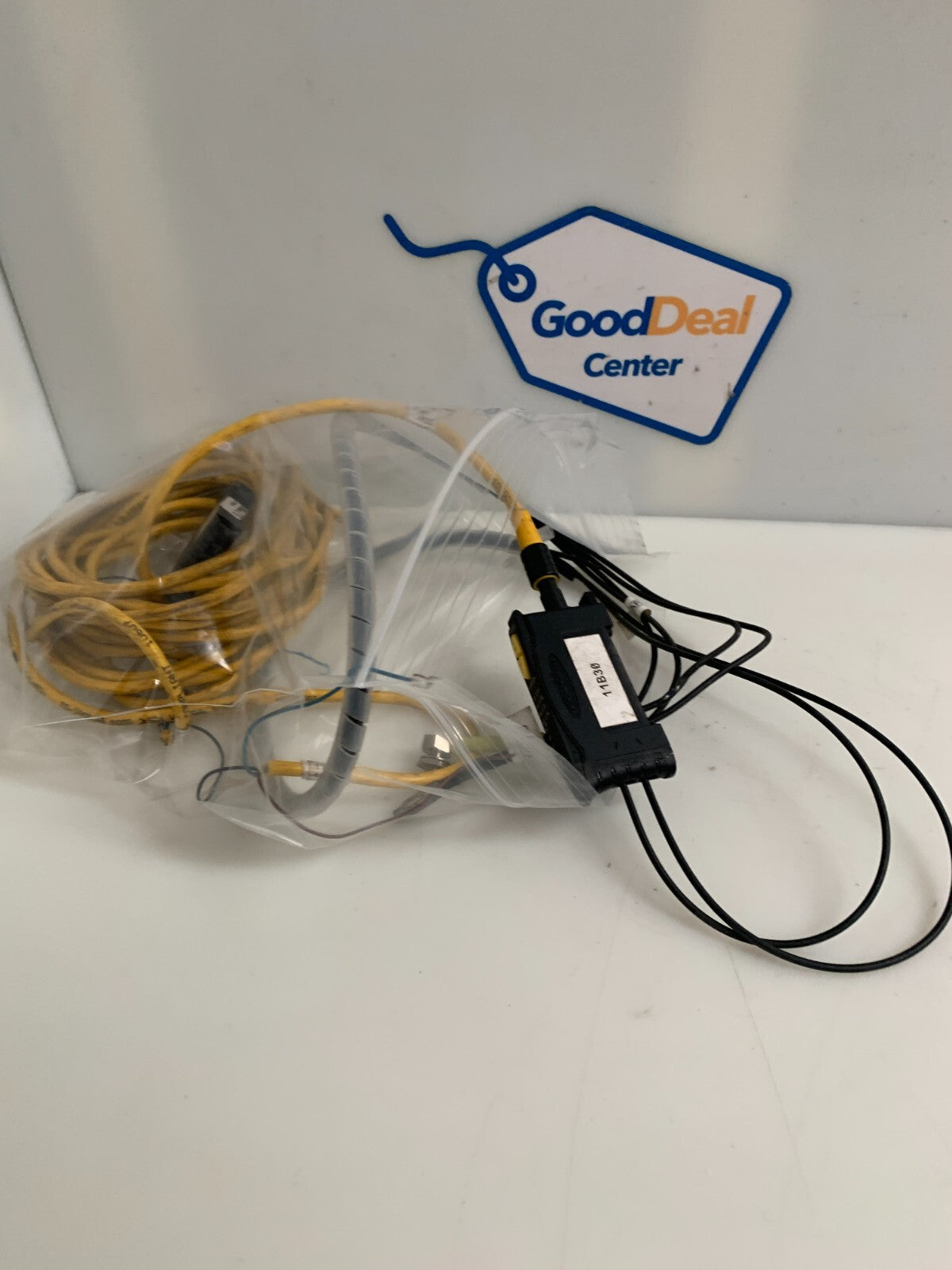 LOT OF 2 BANNER HIGH PERF. FIBER OPTIC SENSOR D10BFPQ