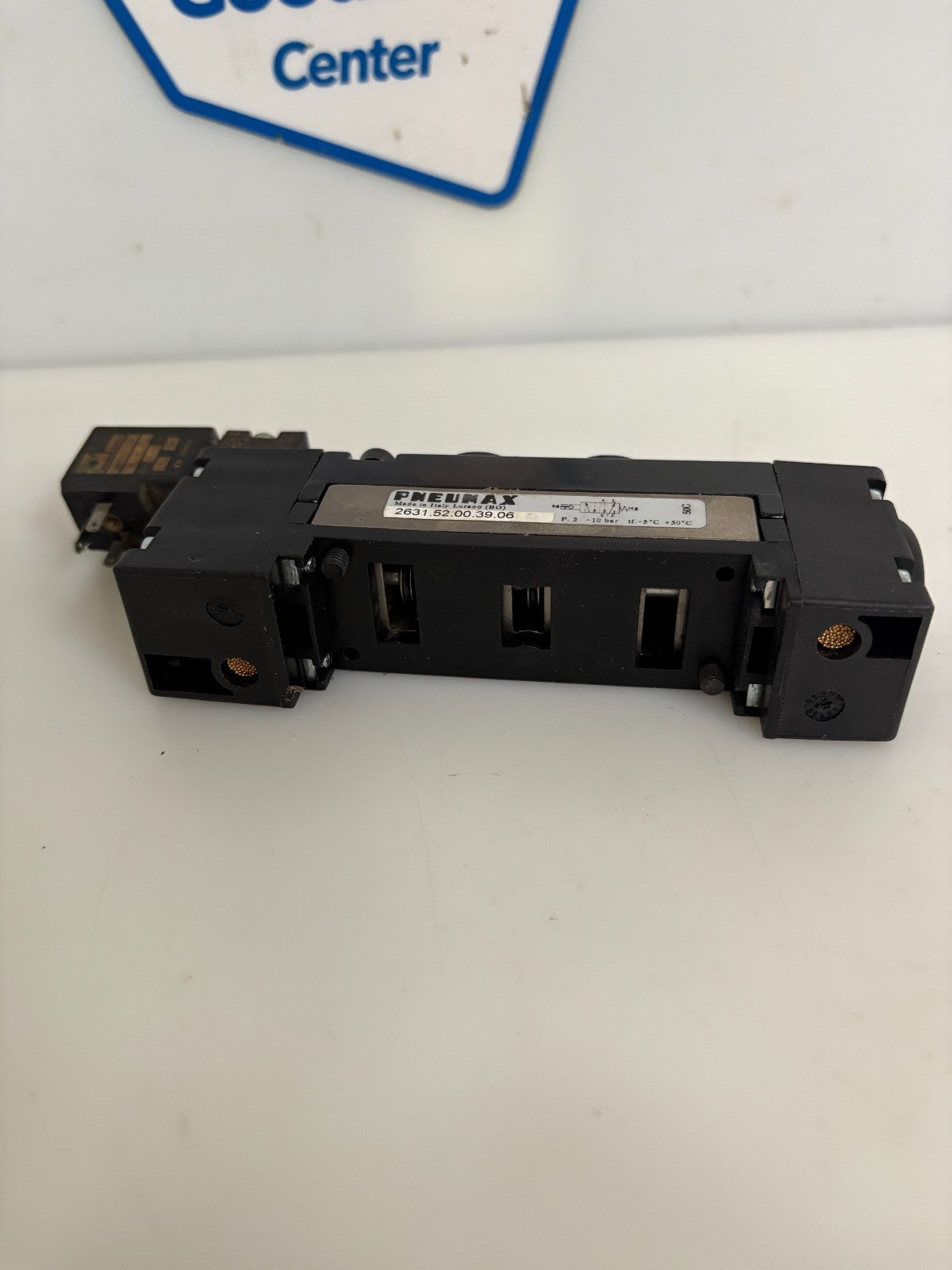 PNEUMAX SOLENOID VALVE 2631.52.00.39.063