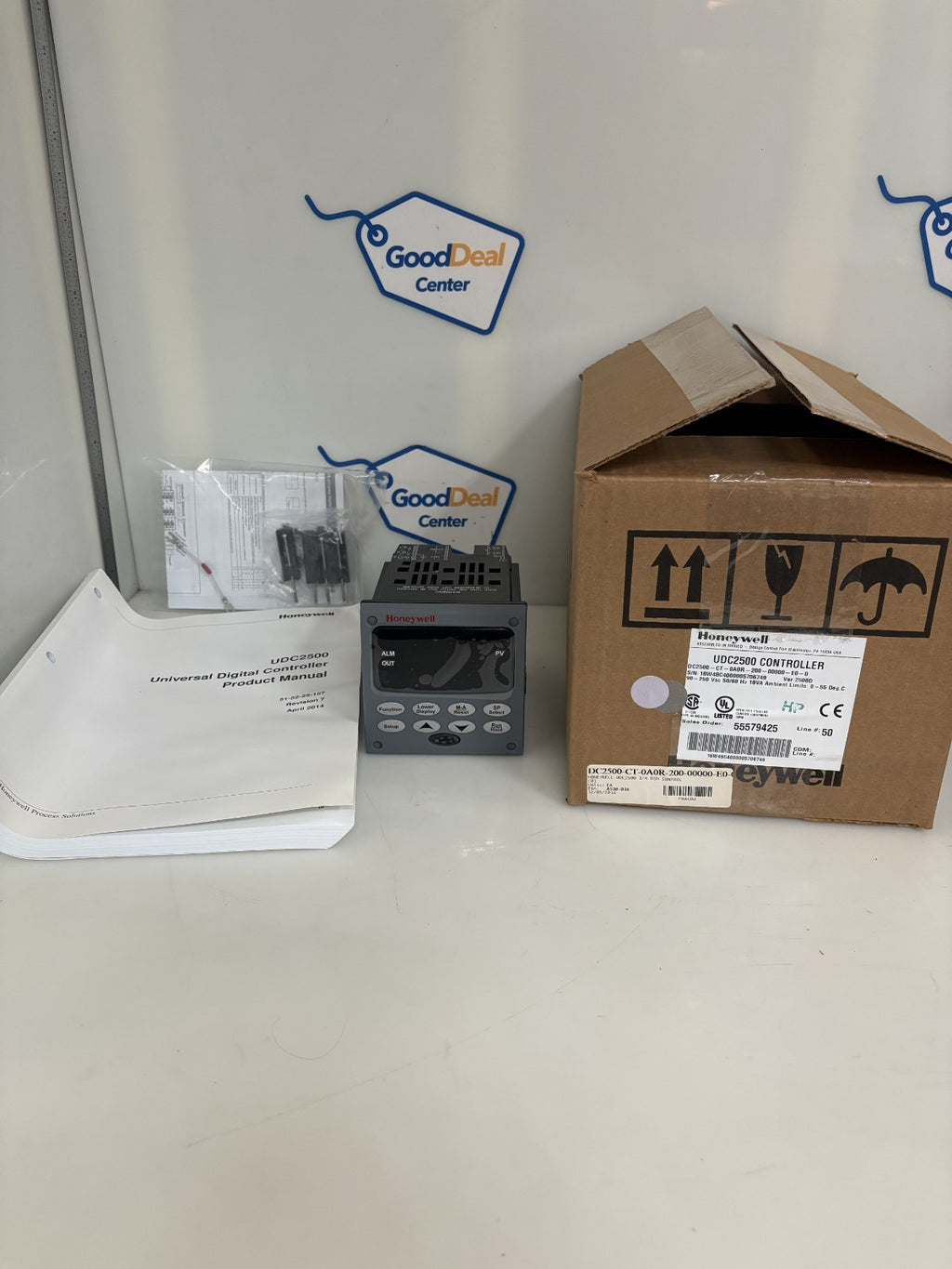 HONEYWELL UDC2500 TEMPERATURE CONTROLLER DC 2500-CT-OAOR-200-0000-E0-0