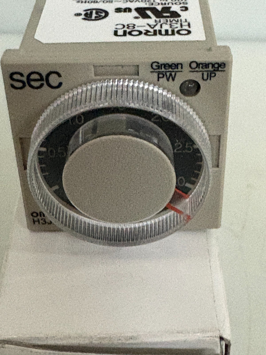 OMRON 3 SEC TIMER H3JA-8C 1