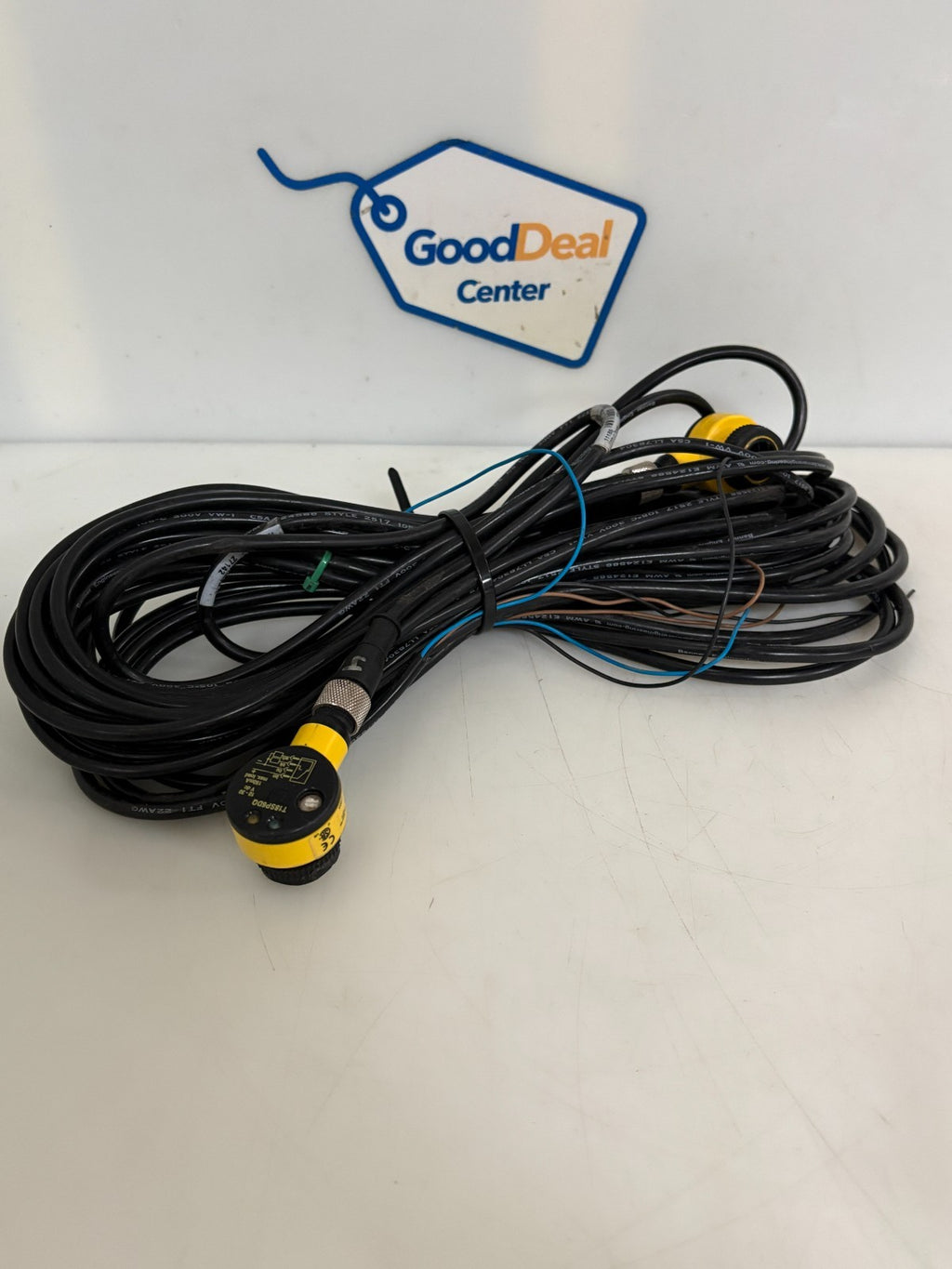 LOT OF 2 BANNER PHOTOELECTRIC SENSOR T18SP6DQ W/CABLE0