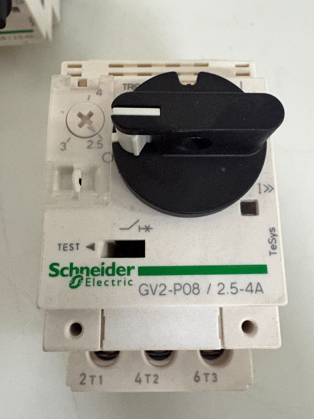 LOT OF 3 SCHNEIDER MOTOR STARTER CIRCUIT BREAKER GV2-P08/2.5-4A1