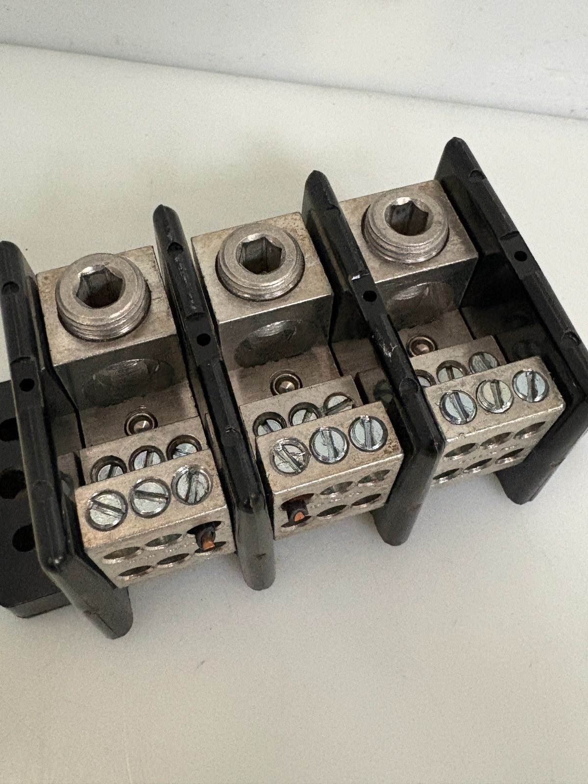 BUSSMAN COOPER BUSS FUSE BLOCK 16023-3 1