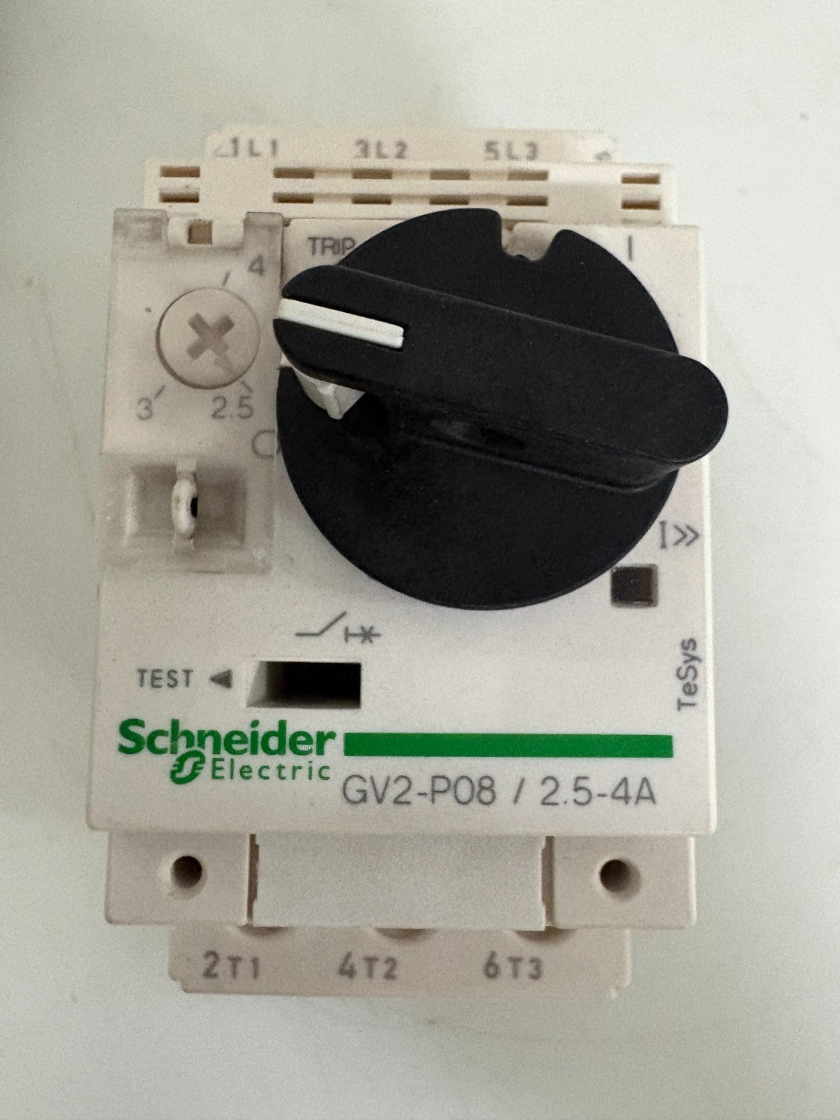 LOT OF 2 SCHNEIDER MOTOR STARTER CIRCUIT BREAKER GV2-P08/2.5-4A1