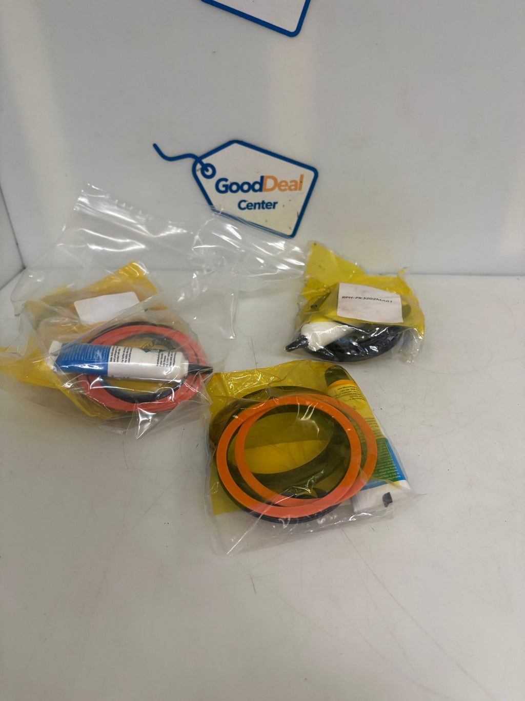 LOT OF 4 PARKER REPLACEMENT PISTON SEAL KIT RPH-PK3202MA010