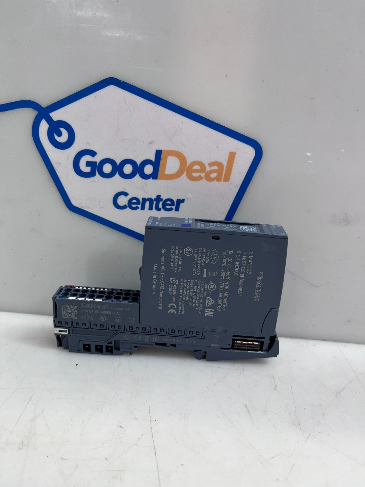 SIEMENS Simatic S7  6ES7 135-6HD00-0BA1  Analog Output Module