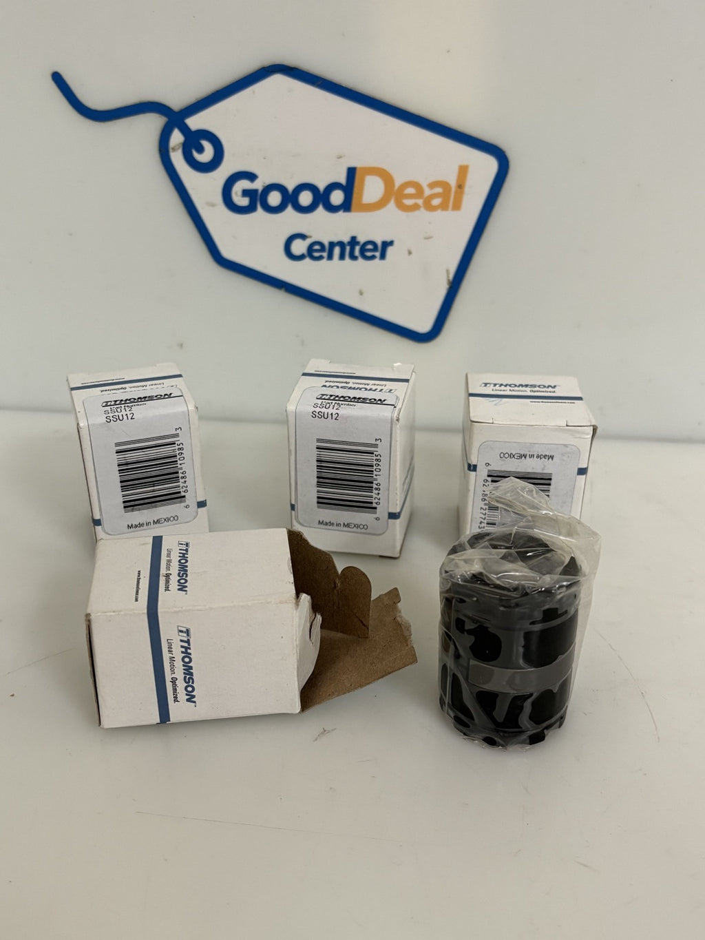 LOT OF 4  T THOMSON BALL BUSHING LINEAR CLOSED BEARING  2 SSU12   2  SSU12WW
