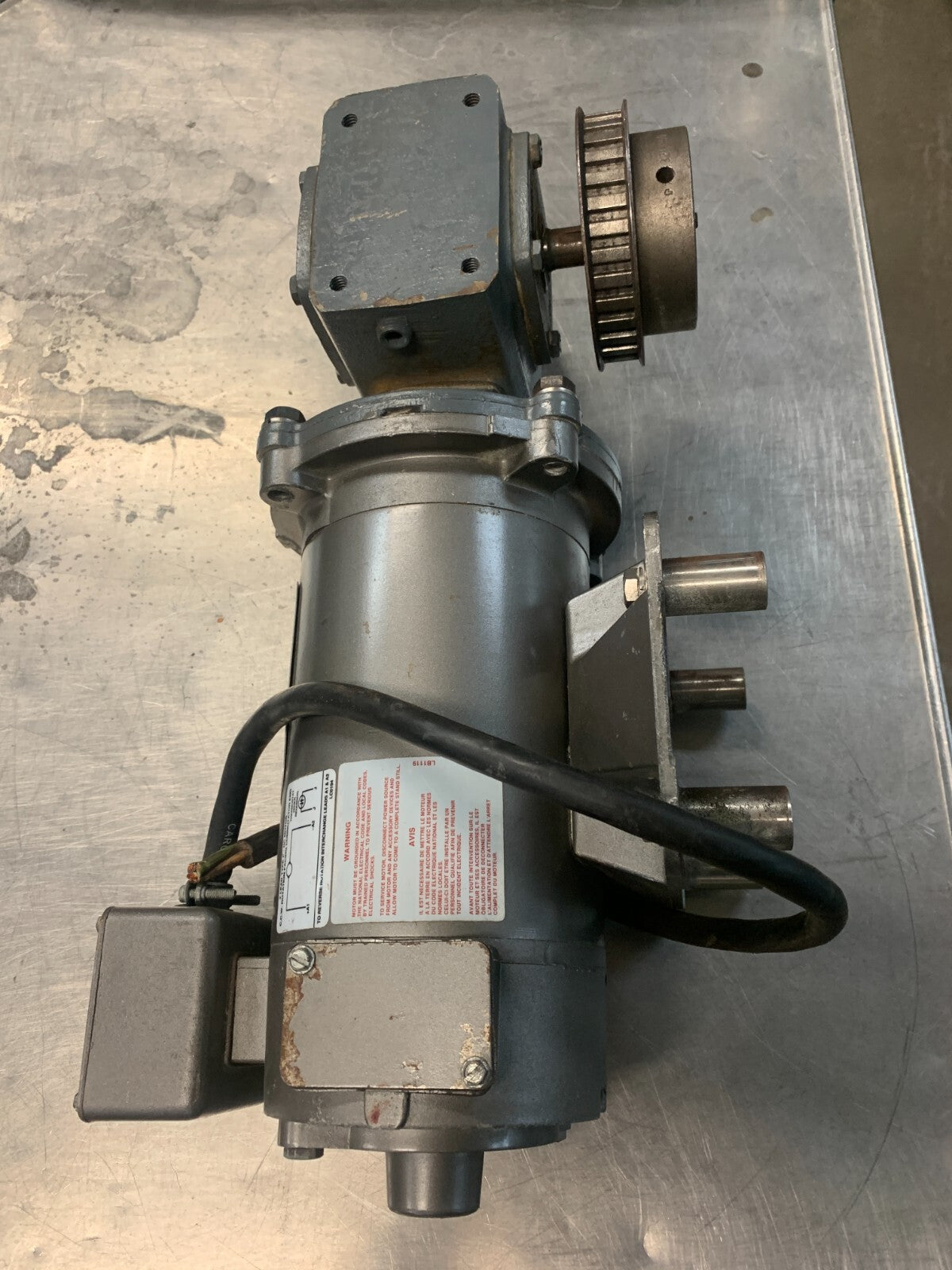 BALDOR 1/4 HP 1750 RPM MOTOR CDP3310 SPEC 33-2024 2118 W/GEAR BOX0