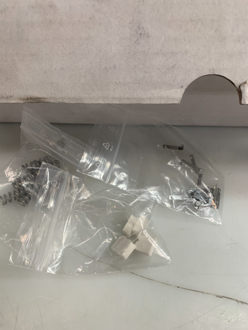 Xeikon DOC 8162 SPIP 11371 118363 - Spare Kit Connector