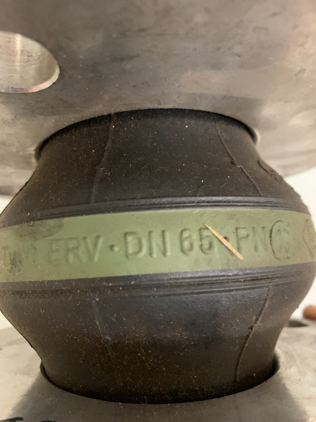 ELAFLEX RUBBER EXPANSION JOINT 21/4" W/FLANGE ERV-DII 65-PN 16