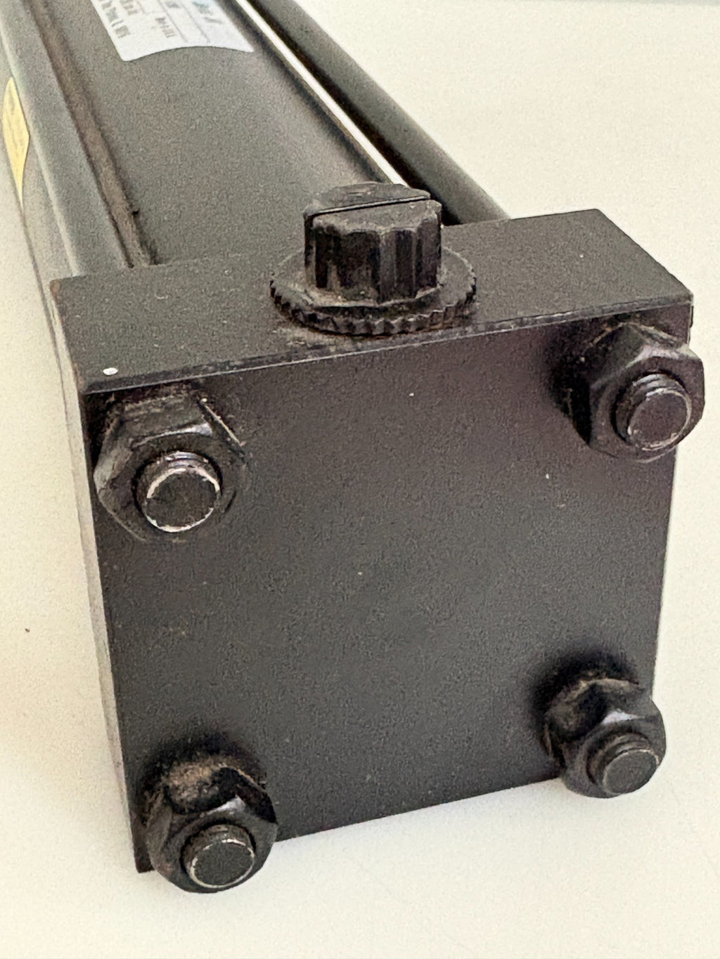 PARKER 250 PSI PNEUMATIC CYLINDER 02.00 F2AU13 8.0004