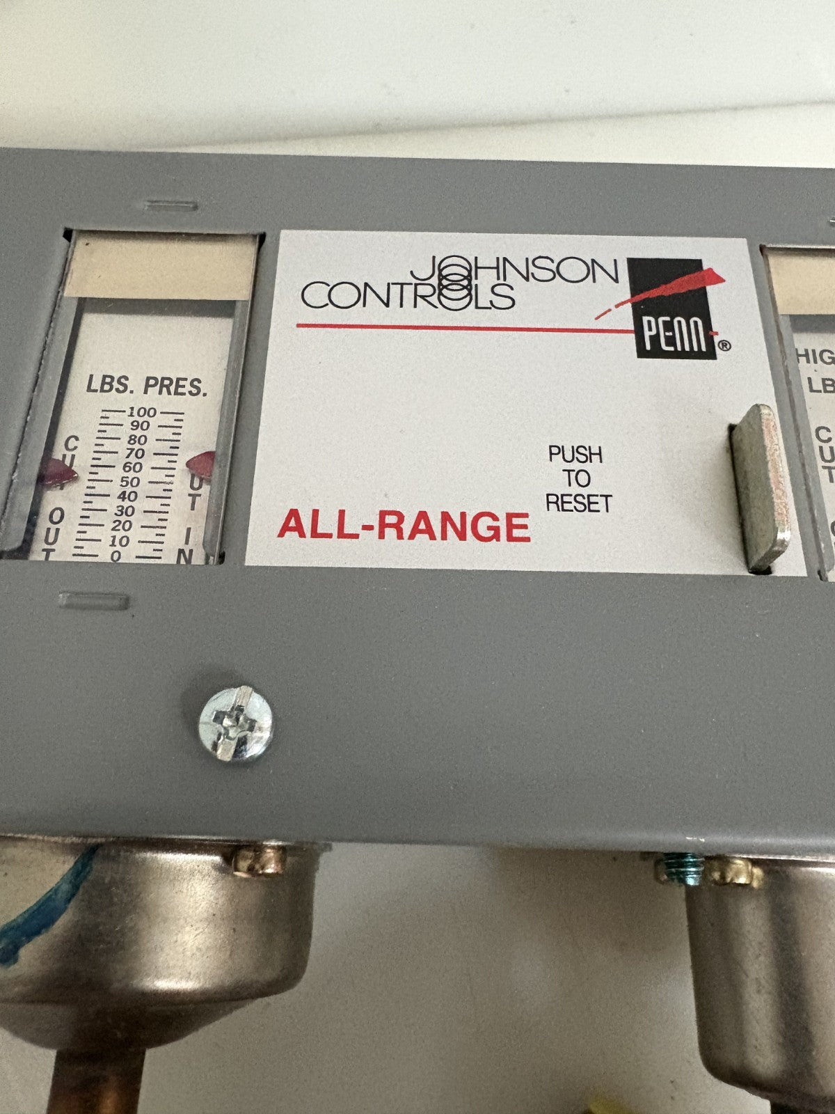 JOHNSON CONTROLS DUAL PRESSURE CONTROL P70MA-58C