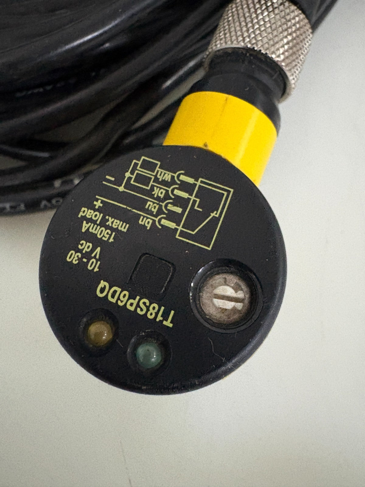 LOT OF 2 BANNER PHOTOELECTRIC SENSOR T18SP6DQ W/CABLE1