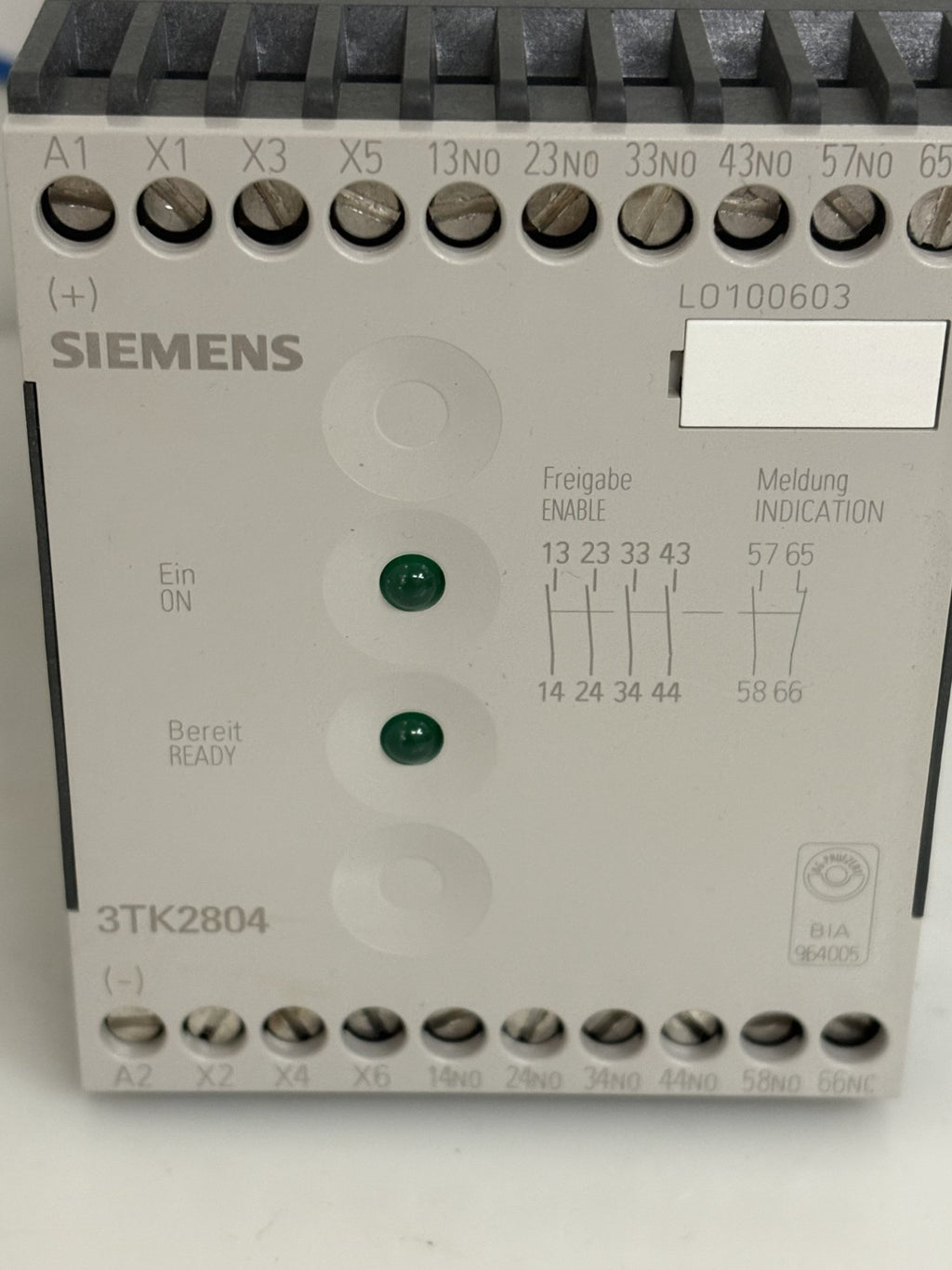 SIEMENS SAFETY RELAY 3TK2804-0AC2