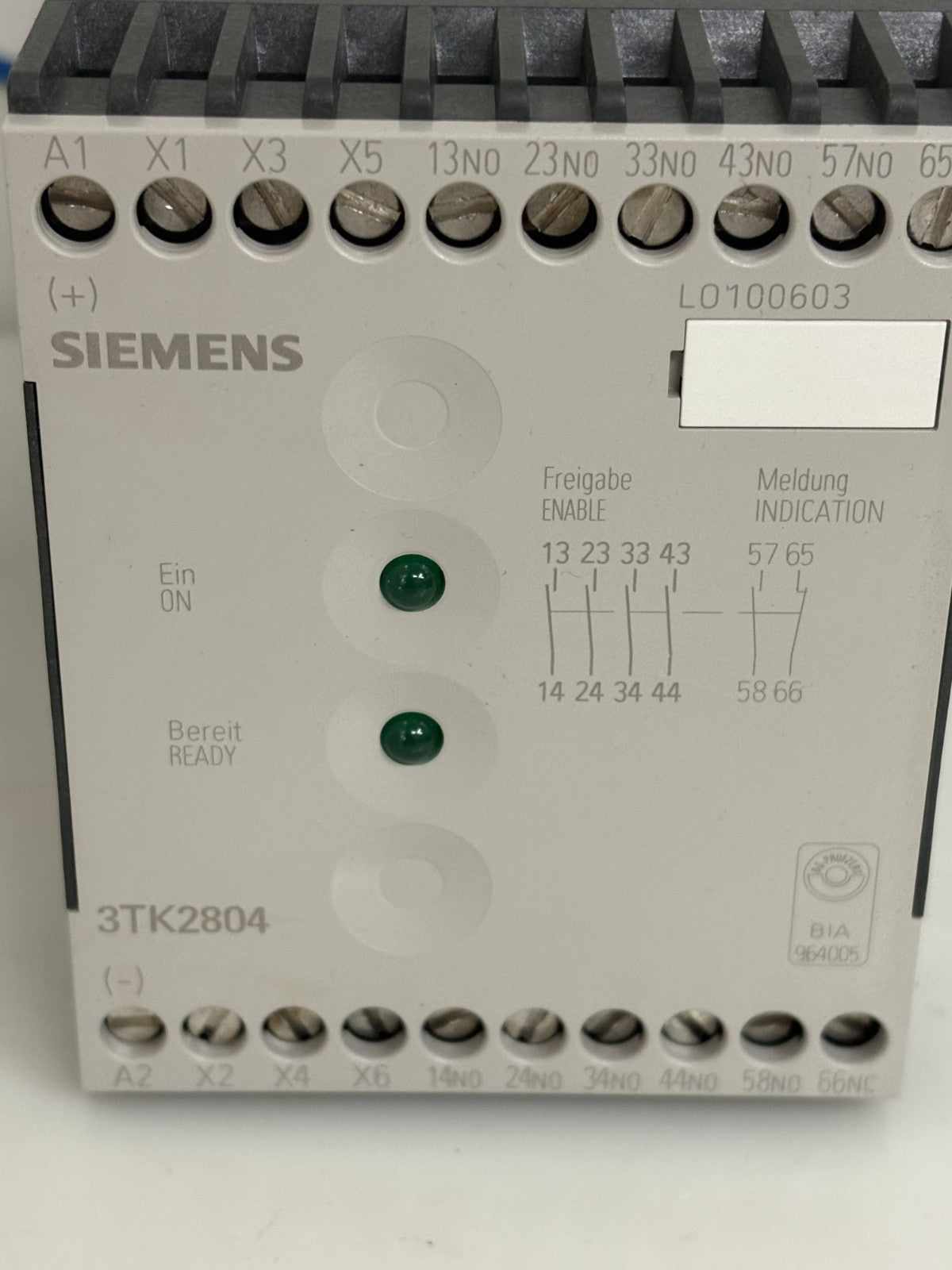 SIEMENS SAFETY RELAY 3TK2804-0AC2