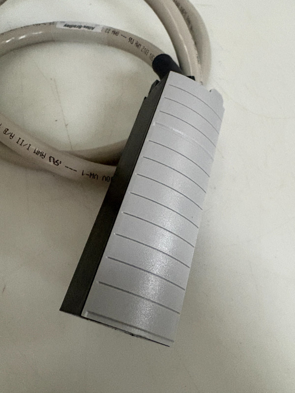 ALLEN BRADLEY MODULE CONNECTOR 1492-CABLE013Y1