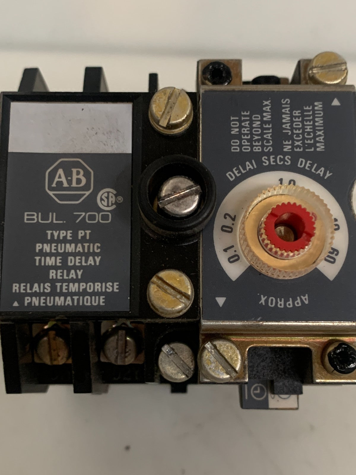 ALLEN BRADLEY PNEUMATIC TIME DELAY UNIT 700-PT
