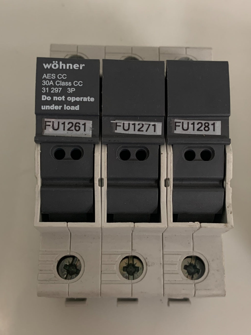 LOT OF 2 WOHNER 3P 30 AMP FUSE HOLDER 31 297 3P