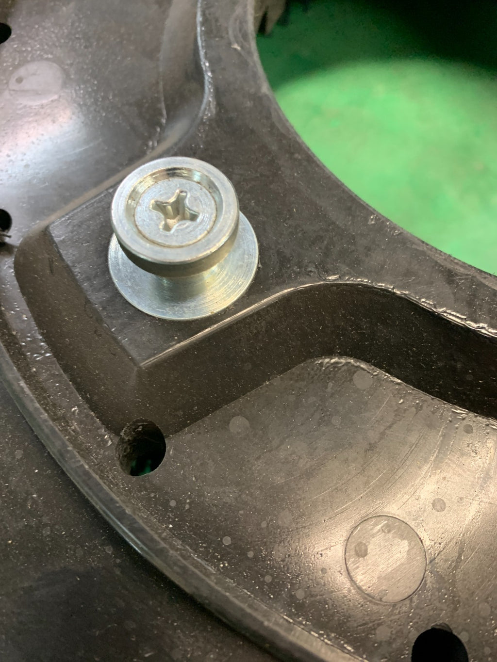 14" STRATA GRIT SHOWER FEED SCRUB BRUSH (H.DUTY)