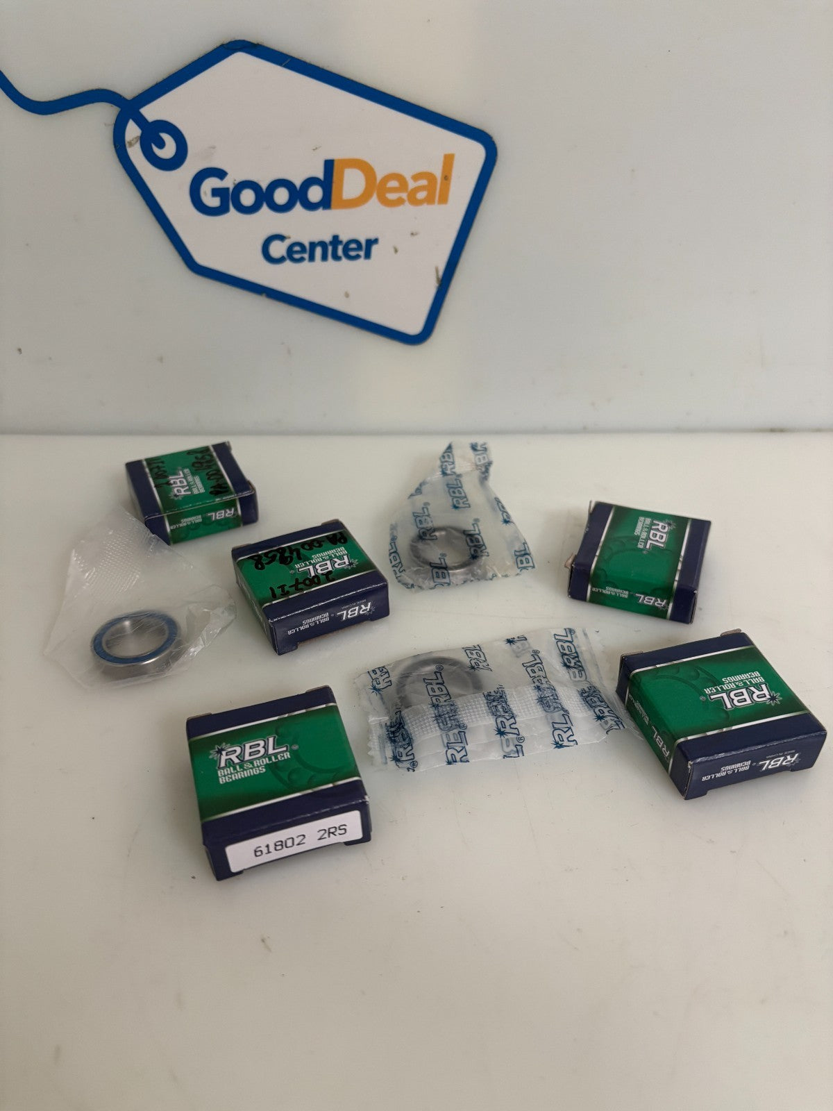 LOT OF 8 RBL BEARING 61802 2RS