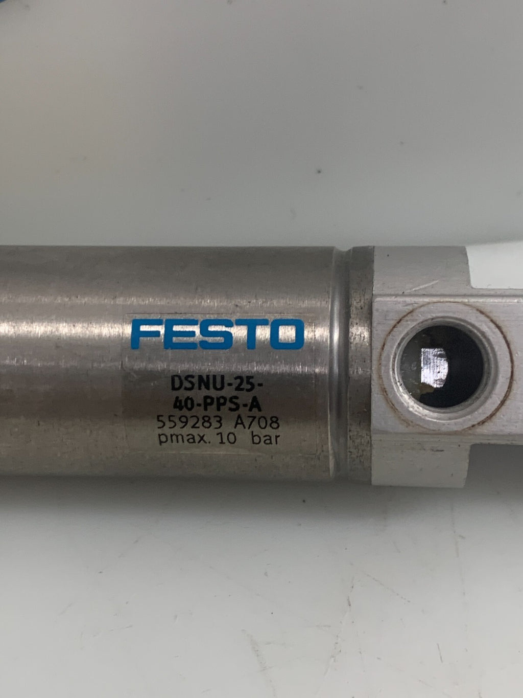 FESTO  DSNU-25-40-PPS-A  Pneumatic Cylinder  559283  (Lot of 2)