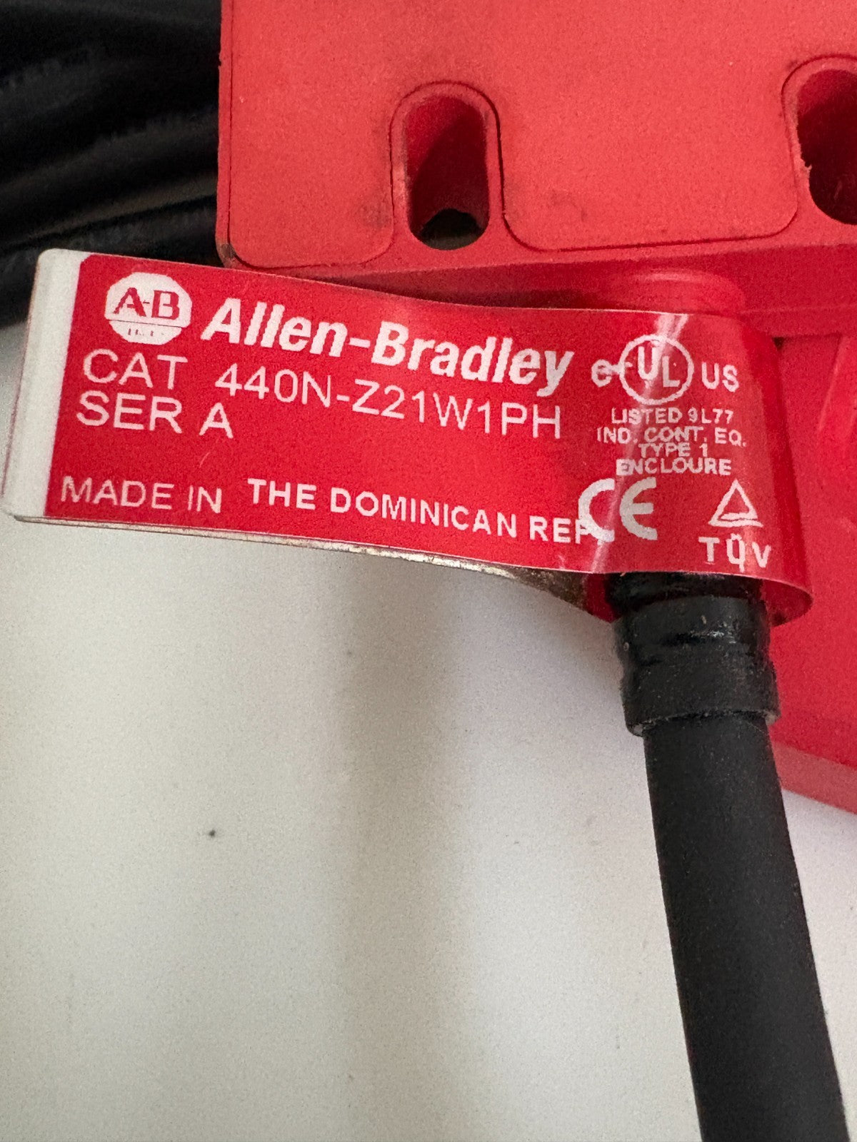 ALLEN BRADLEY NONN CONTACT SWITCH W/CABLE3