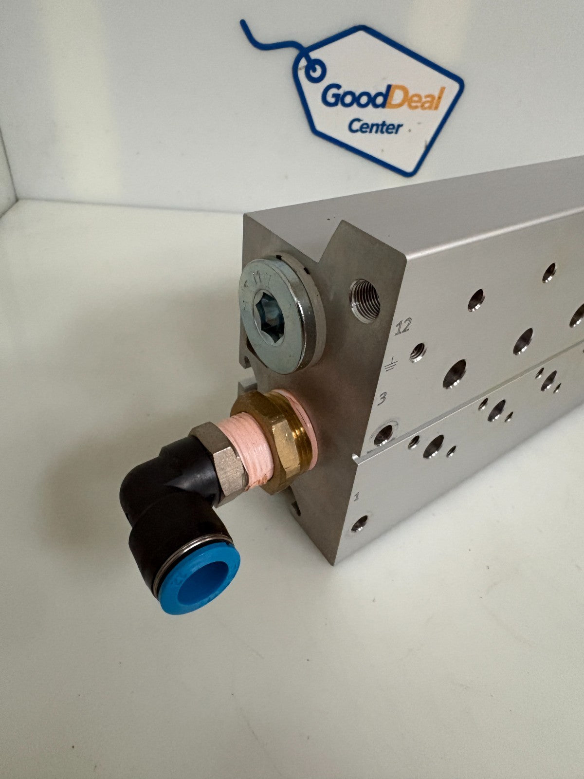 FESTO MANIFOLD BLOCK 8026401 VABM-B10-30E-G34-8-P3
