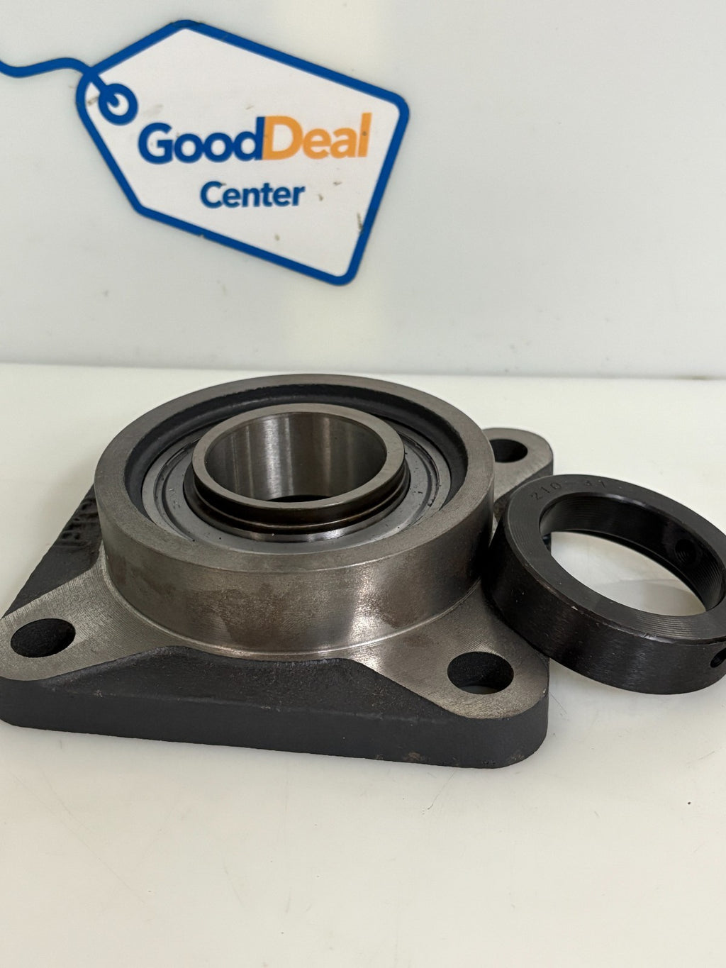 IPTCI 1 15/16 FLANGE BEARING SAF 210 31 G0