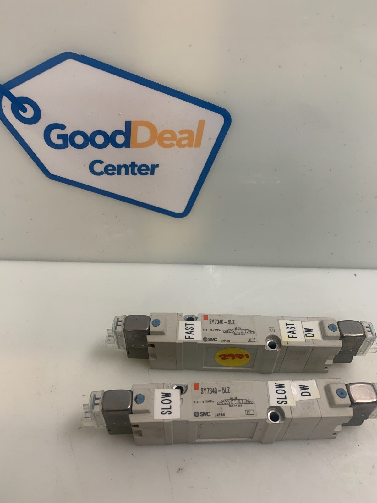 Lot of 2 SMC SY7340-5LZ 0.2-0.7MPA Valve