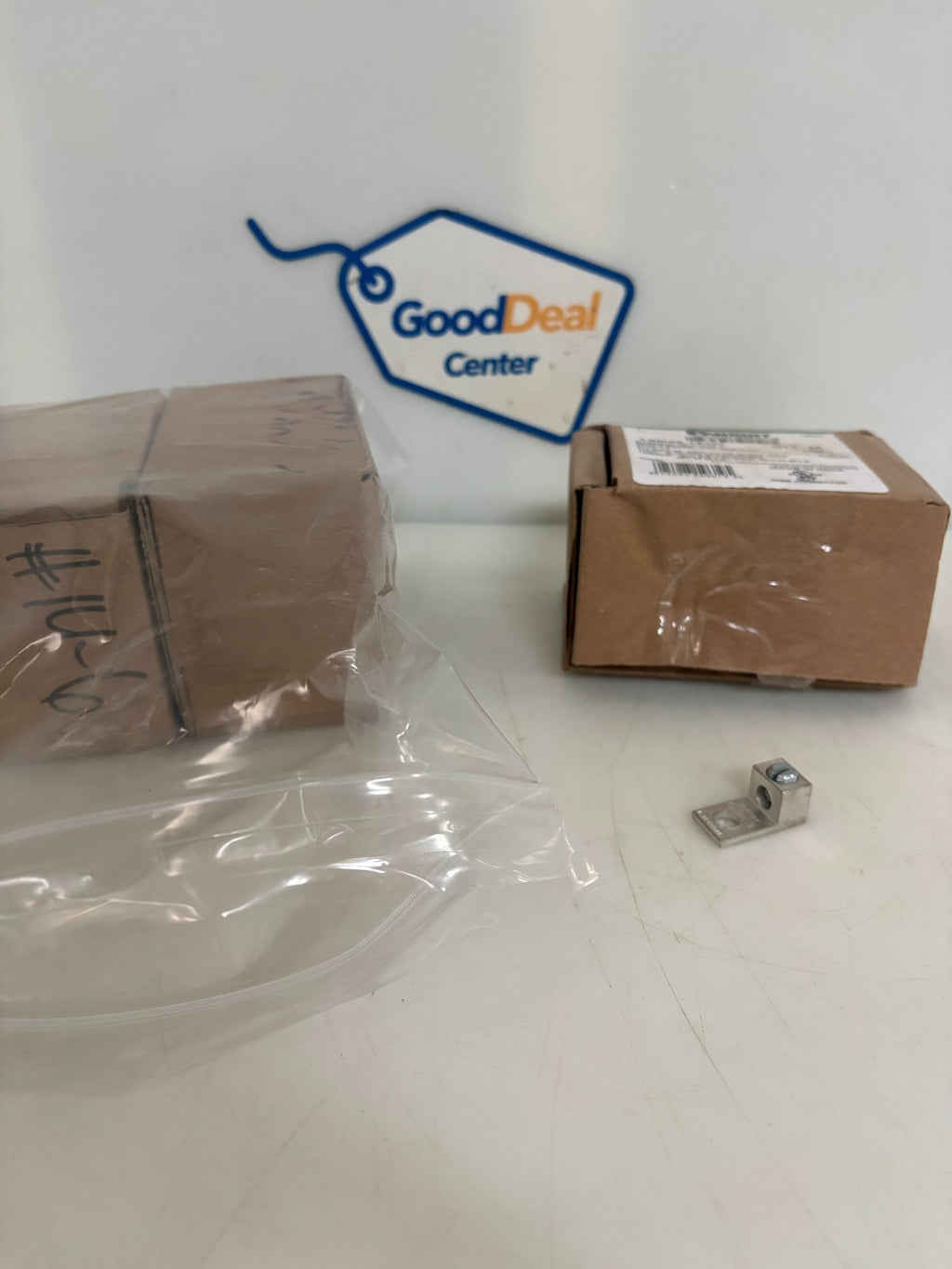 LOT OF 3 PANDUIT TERMINAL CONNECTOR RECTANGULAR LUG LAMA6-14-QY  25 IN BOX0