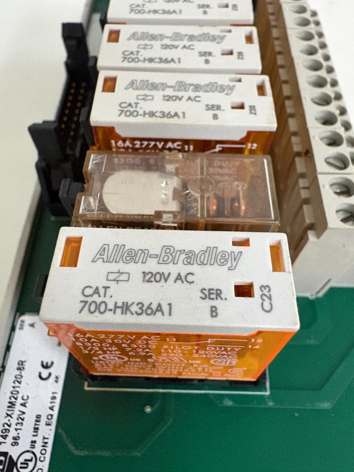 ALLEN BRADLEY FUSED TERMINAL BLOCK 1492-XIM20120-8R A3