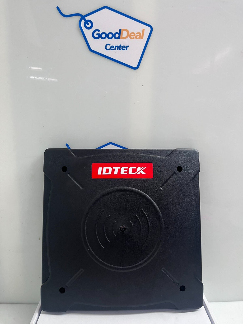 IDTEC  125KHz Middle Range Proximity Reader & Card Indoor/Outdoor Operation