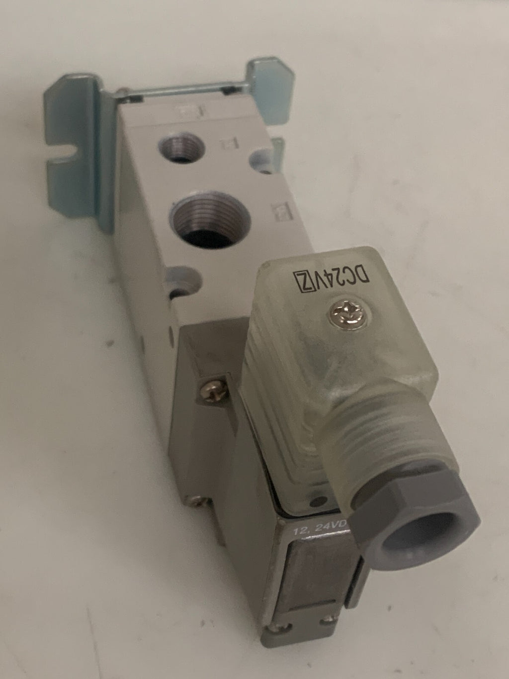 SMC SOLENOID VALVE VP542R-5DZ1-03A-F2