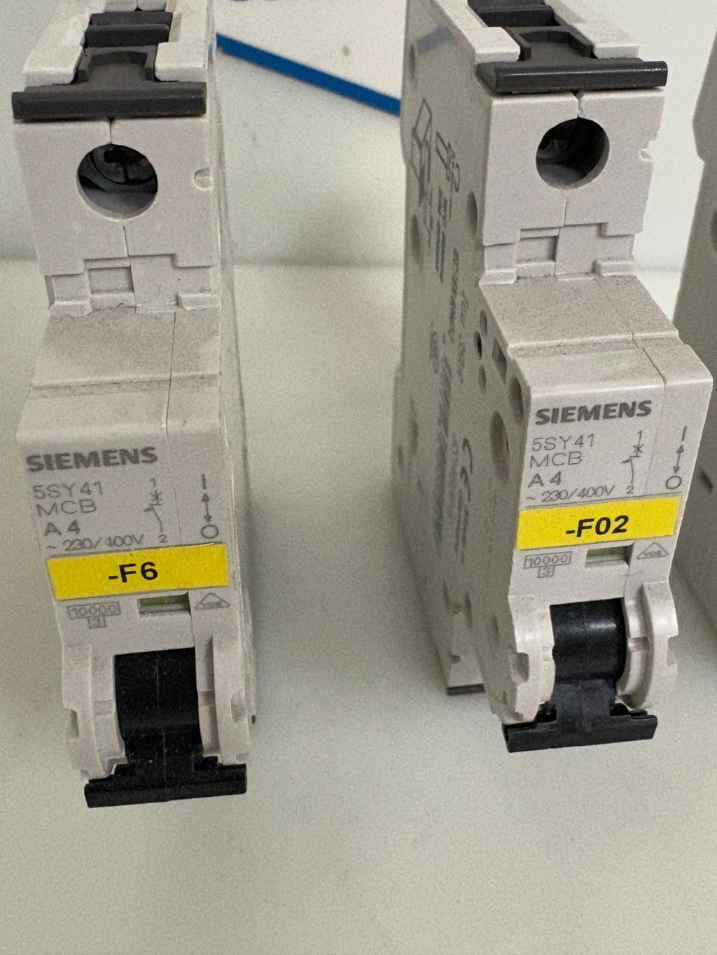 LOT OF 3 SIEMENS SINGLE POLE CIRCUIT BREAKER MIX LOT 2X 5SY41 A4 1X 5SY61  C4