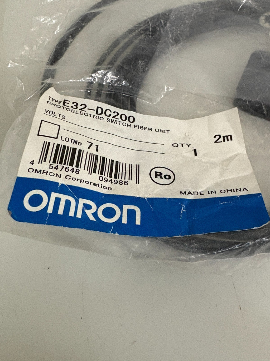 OMRON PHOTOELECTRIC SWITCH FIBER E32-DC2002