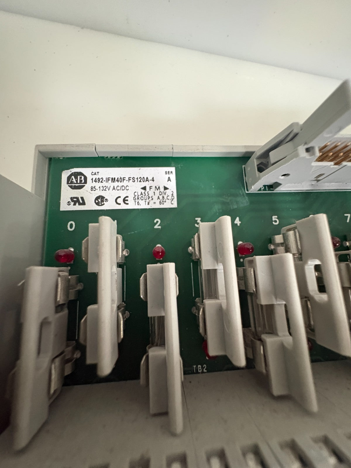 ALLEN BRADLEY FUSED TERMINAL BLOCK 1492-IFM40F-FS120 A-4 A