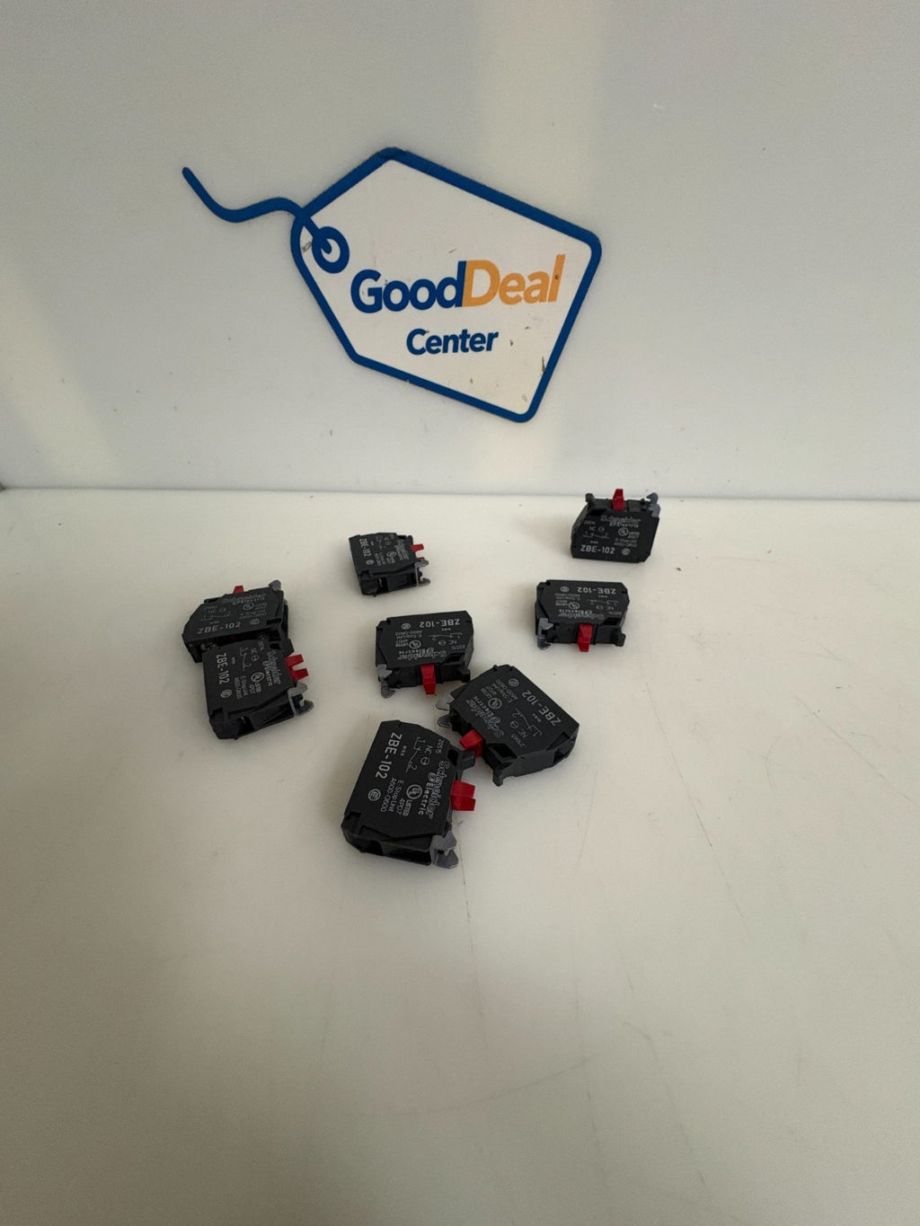LOT OF 8 SCHNEIDER ELECTRIC CONTACT BLOCK ZBE-1020
