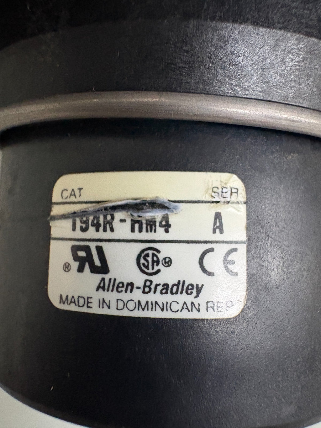 ALLEN BRADLEY DISCONNECT SWITCH 194R-NJ100P3 B W/HANDLE 194 R-HM4 A4