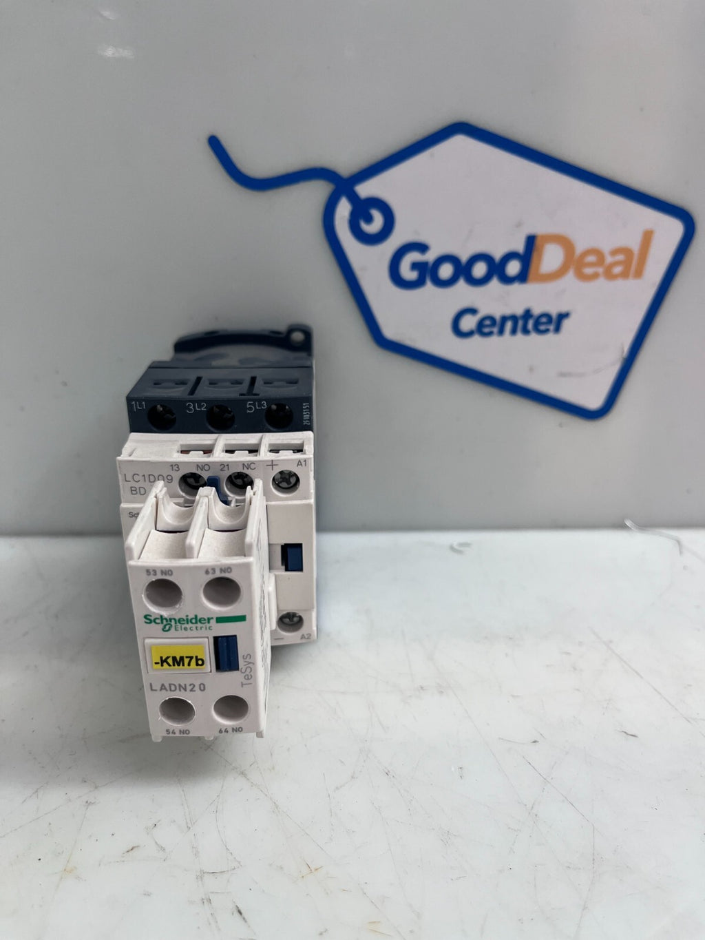 SCHNEIDER ELECTRIC LAD4TBDL Magnetic Contactor w/LADN20 & w/LC1D09BD0